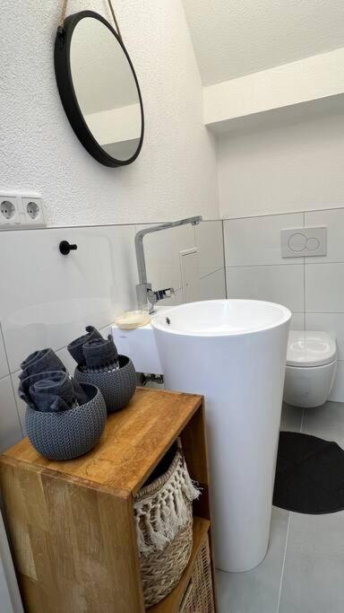 Boho Apartment Mit Aussicht Auf Gartenoase Naehe Duesseldorf Krefeld Ngoại thất bức ảnh